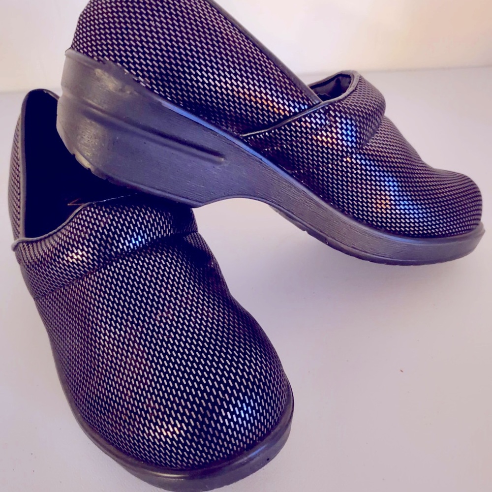Savvy’s Comfy Work Shoes!